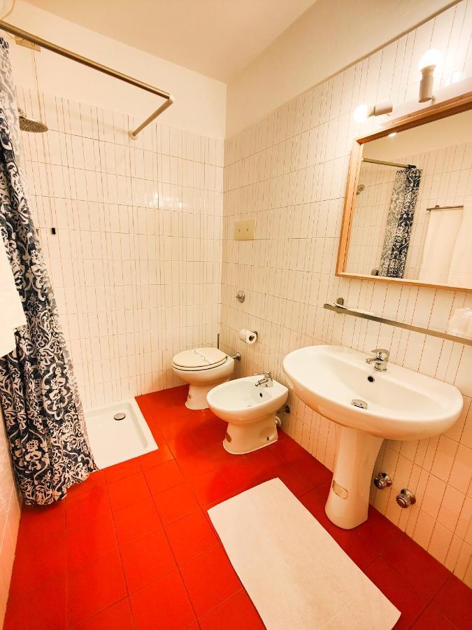 Albergo B&B Tenesi Манерба-дель-Гарда Экстерьер фото