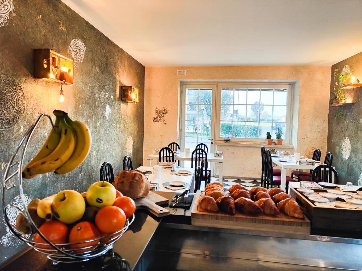 Albergo B&B Tenesi Манерба-дель-Гарда Экстерьер фото