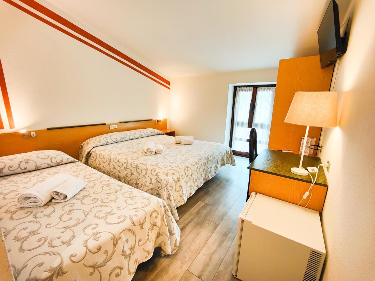 Albergo B&B Tenesi Манерба-дель-Гарда Экстерьер фото