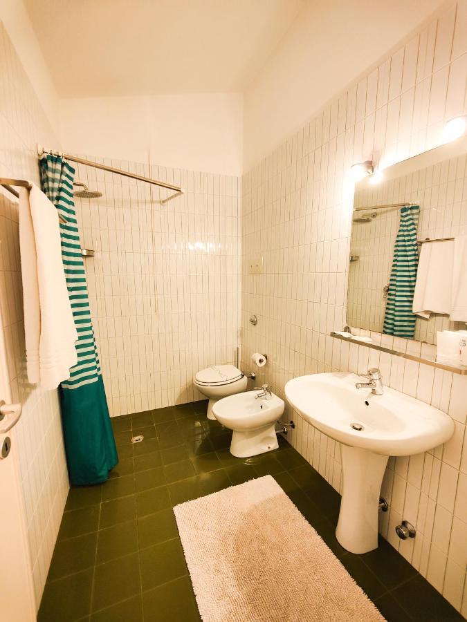 Albergo B&B Tenesi Манерба-дель-Гарда Экстерьер фото